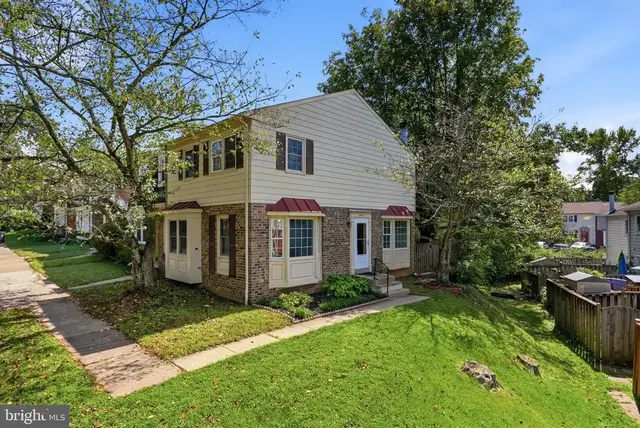 4871 Nash Dr, Fairfax