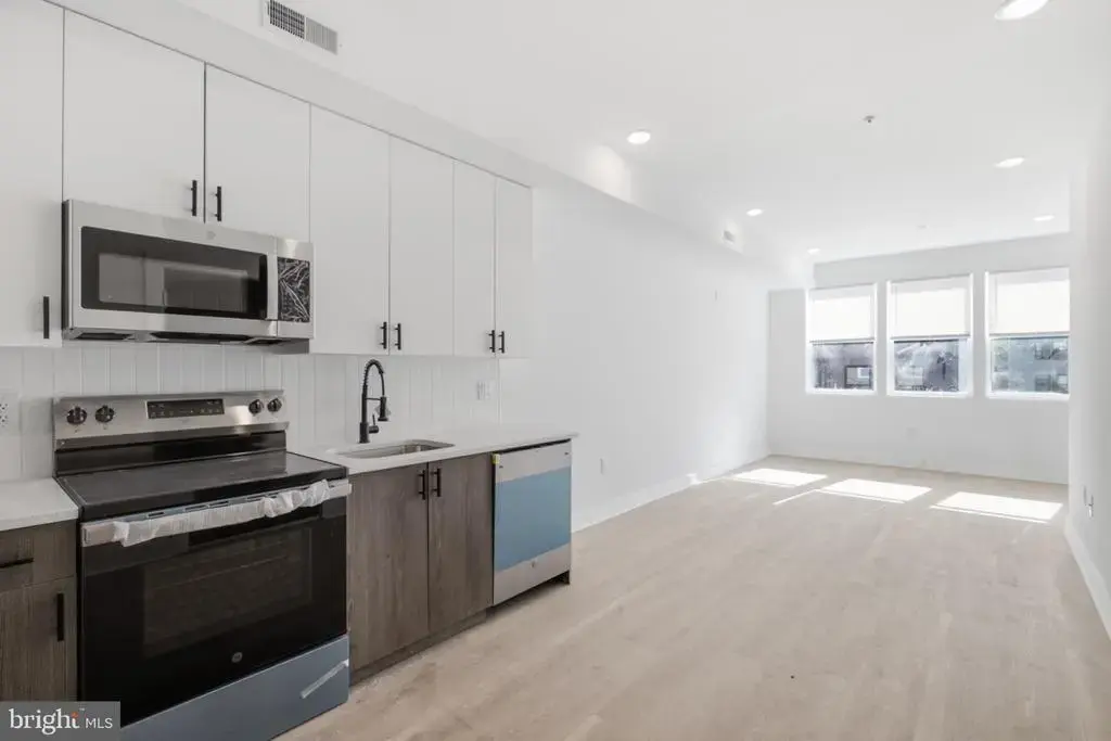 2330 N 16th St #2, PHILADELPHIA