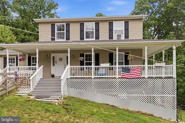 900 Enfield Dr, Winchester
