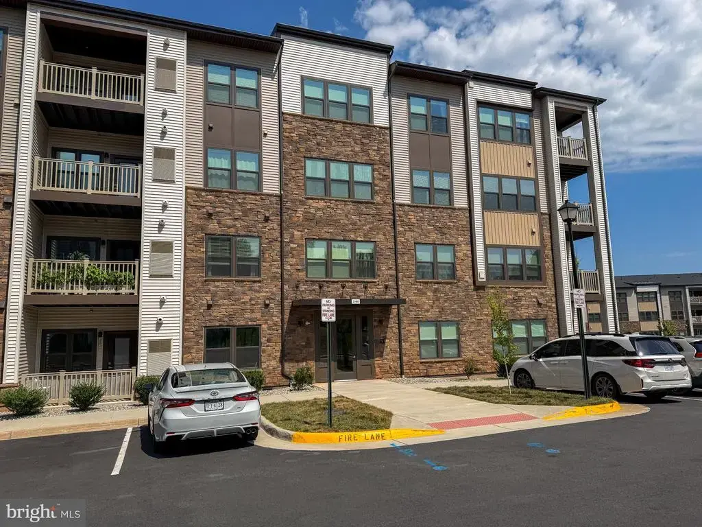 21480 Mount Sterling Ter #402, STERLING
