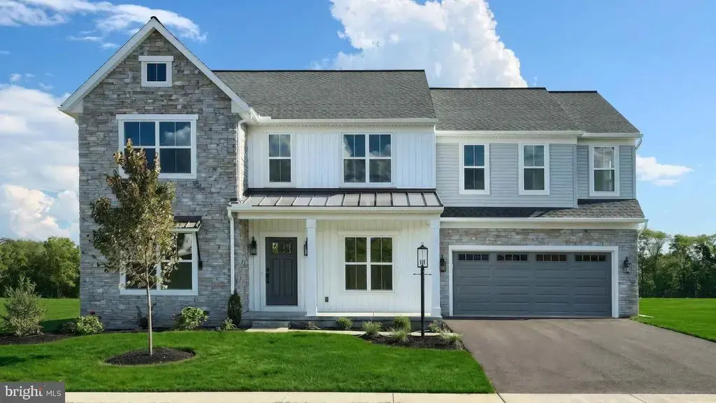 2231 S Autumn Chase Dr, MECHANICSBURG