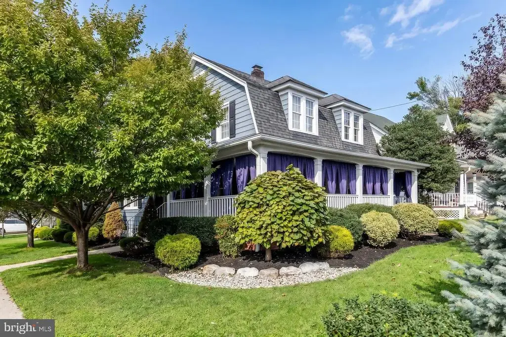 160 W Holly Ave, PITMAN