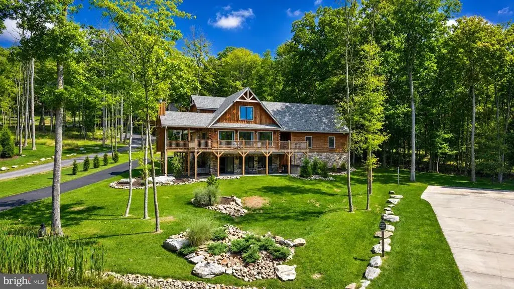1083 N Camp Rd, MC HENRY