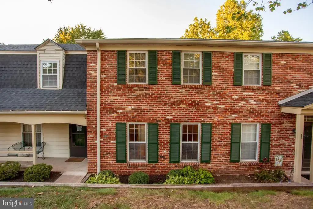 194 Berwick Pl #21e, LANSDALE