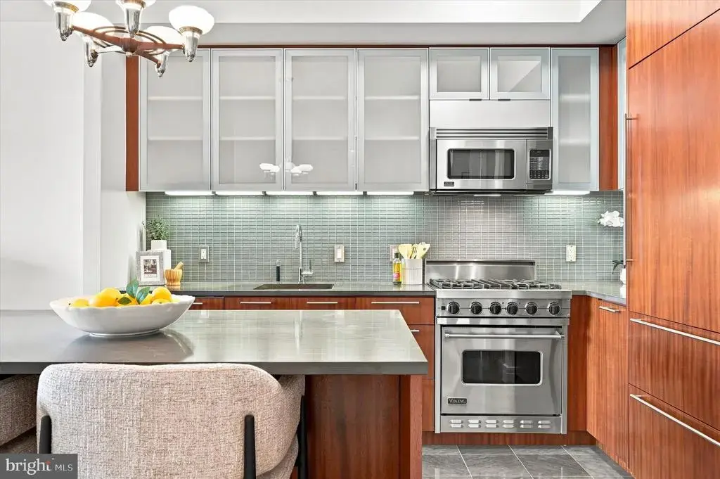 1414 S Penn Sq #12e, PHILADELPHIA