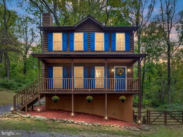 175 Scarlet Tanager Ln, Front Royal