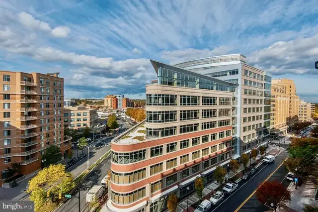 1021 N Garfield St #945, Arlington