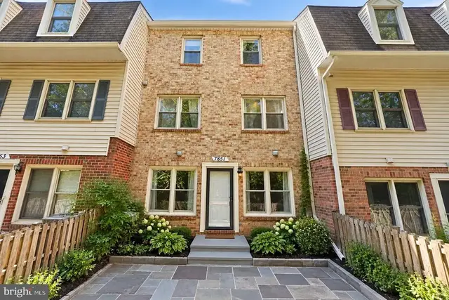 7851 Coddle Harbor Ln #19, Potomac