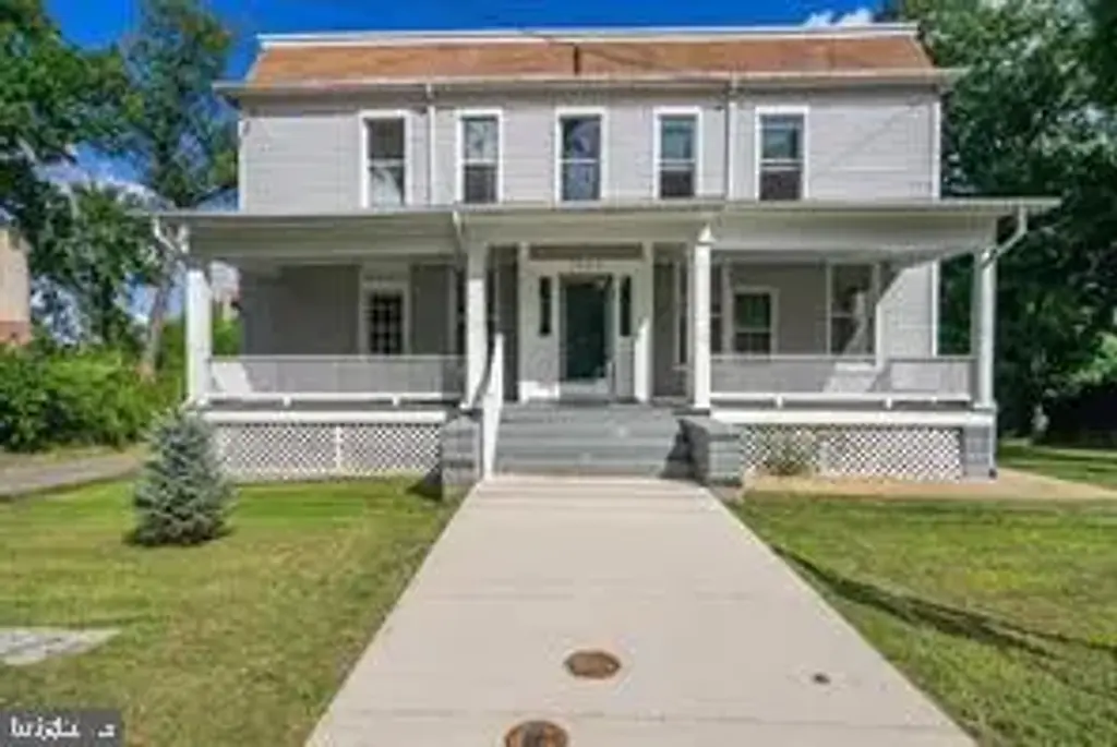 7405 Columbia #3, COLLEGE PARK