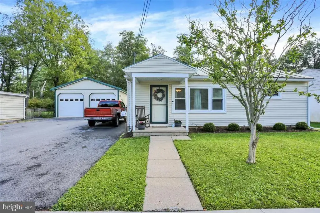 101 Main St, SHOEMAKERSVILLE