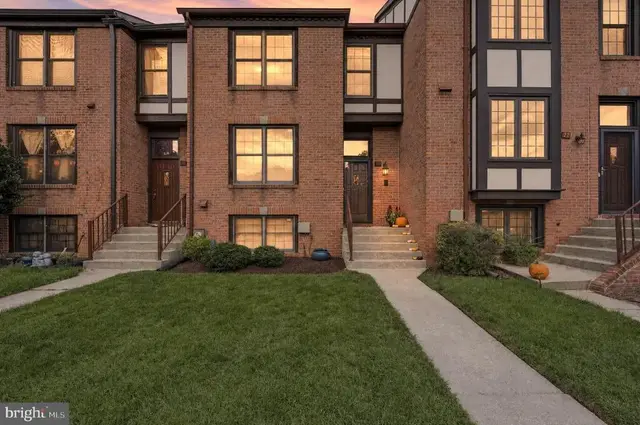 20 Faraday Dr, Lutherville Timonium