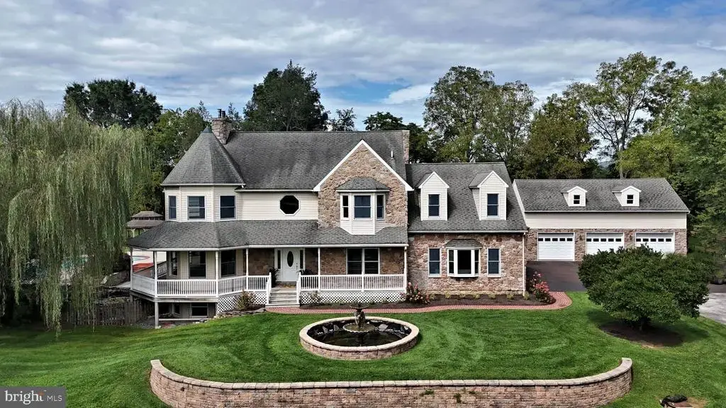 2 Traber Ln, SPRING CITY