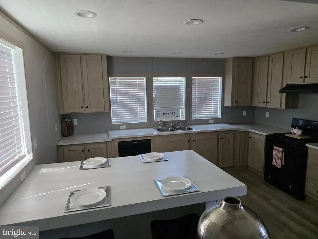1135 Chipper Dr, EDGEWOOD