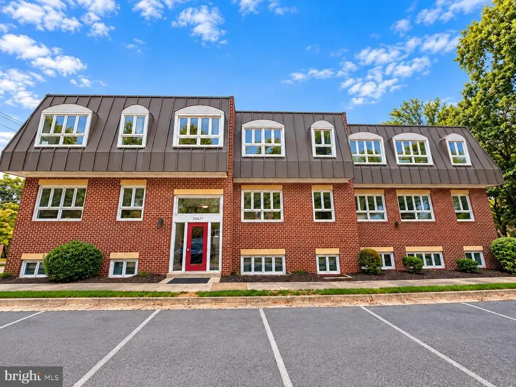 10627 Jones St #201b, FAIRFAX