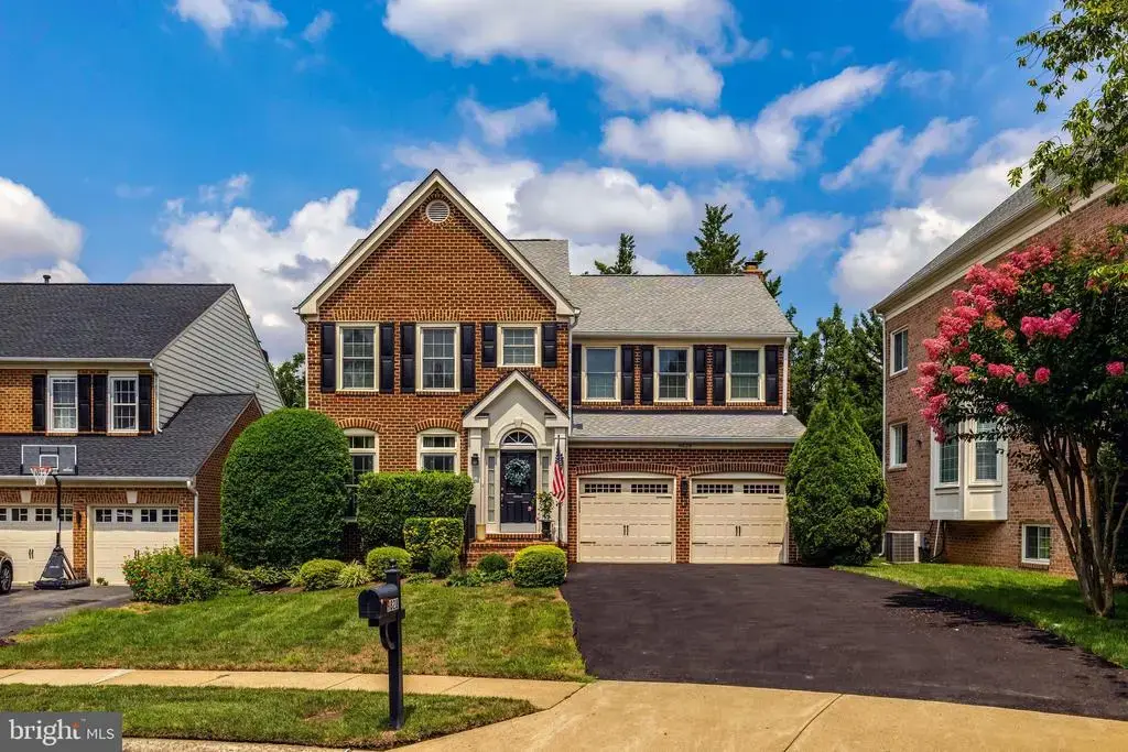 9828 Fox Rest Ln, VIENNA