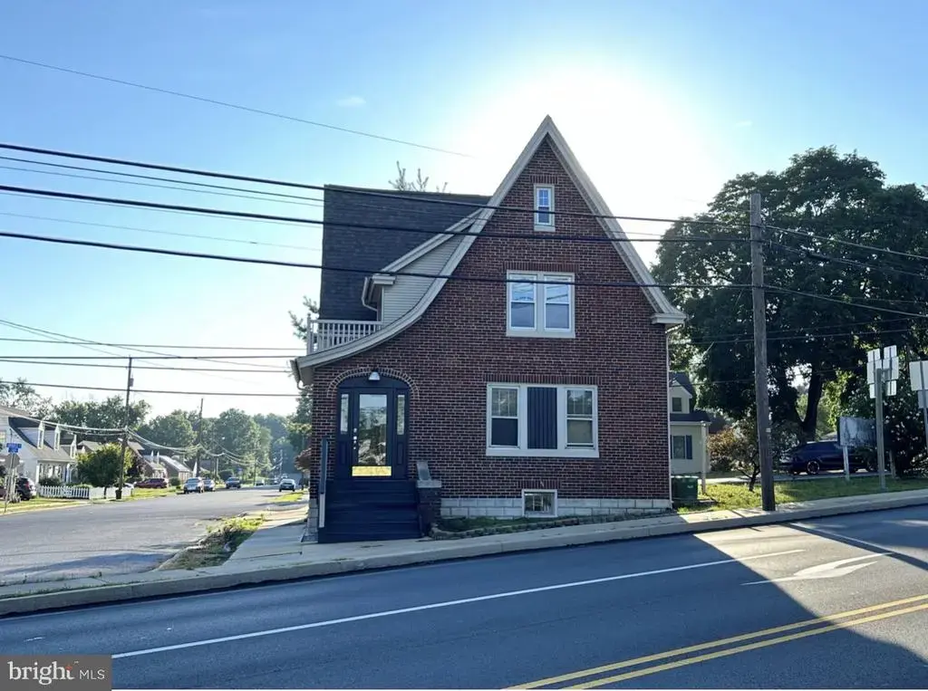 937 S Market St, ELIZABETHTOWN