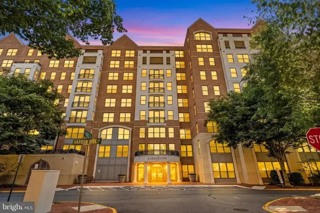 485 Harbor Side St #206, WOODBRIDGE