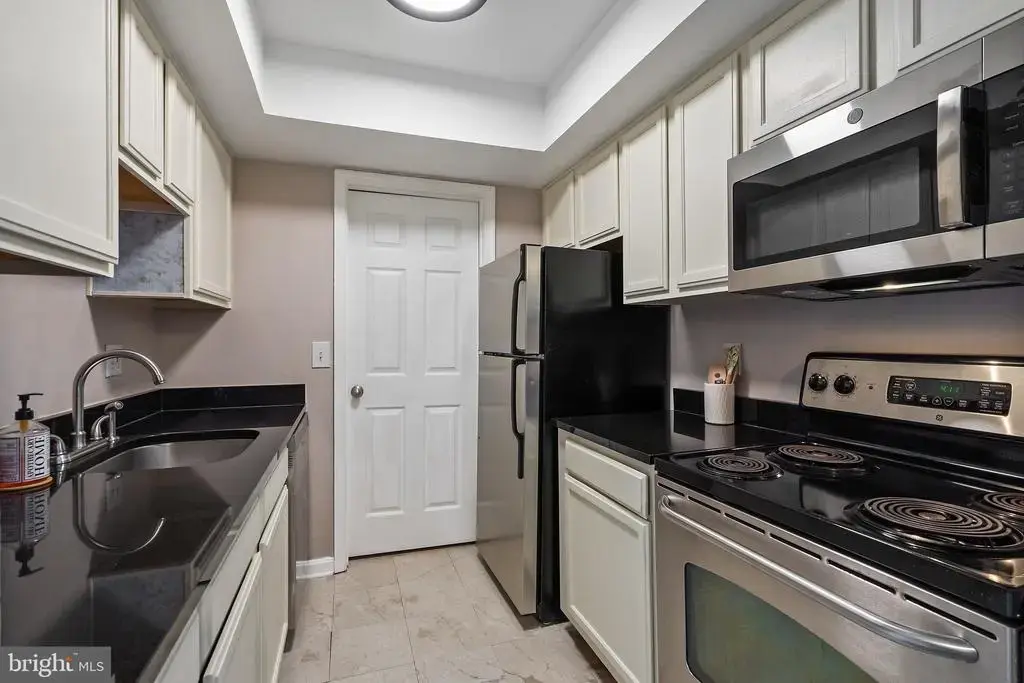 14800 Rydell Rd #204, CENTREVILLE
