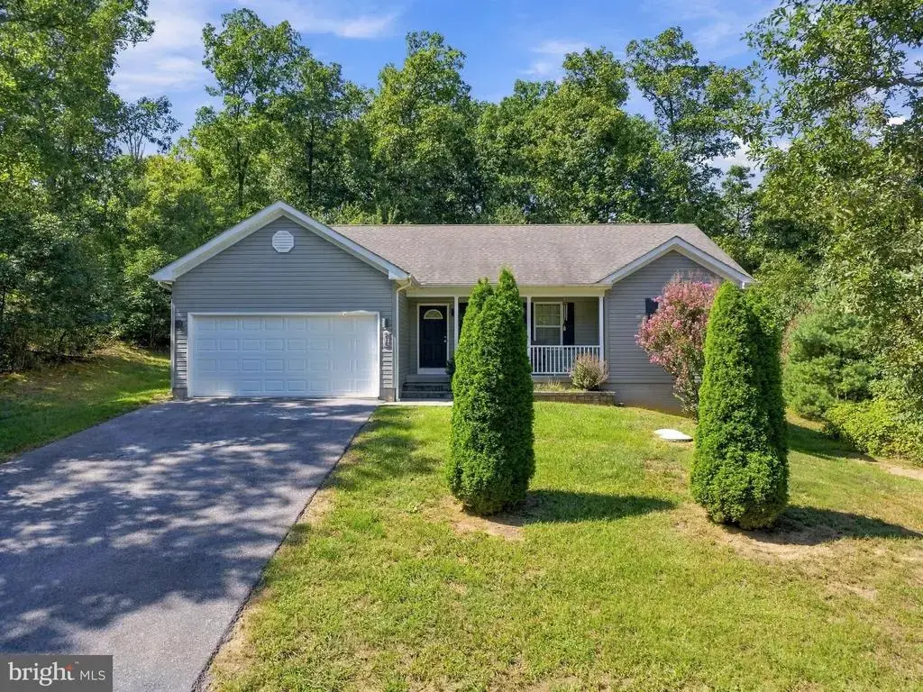 216 Executive Way, HEDGESVILLE
