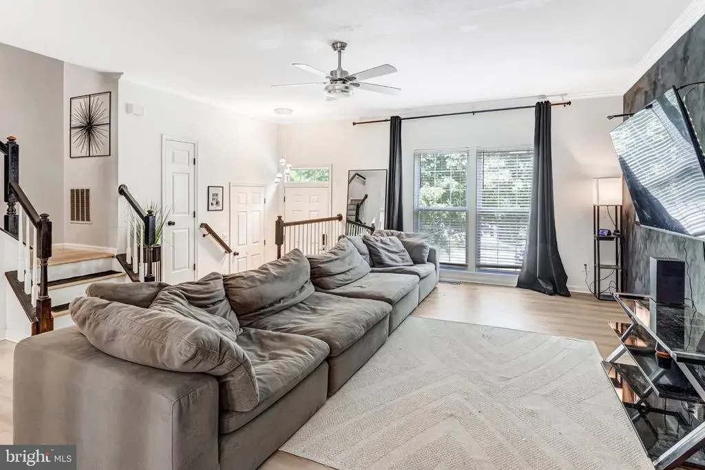 2599 Grayton Ln, WOODBRIDGE