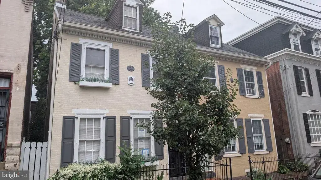 126 W Queen Ln, PHILADELPHIA