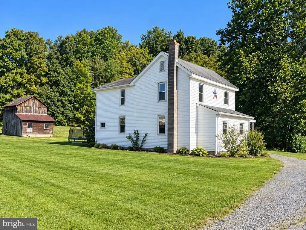 25 Clark, HONEY GROVE
