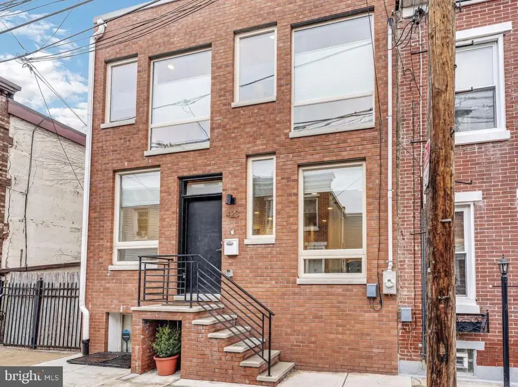 423 E Flora St, PHILADELPHIA
