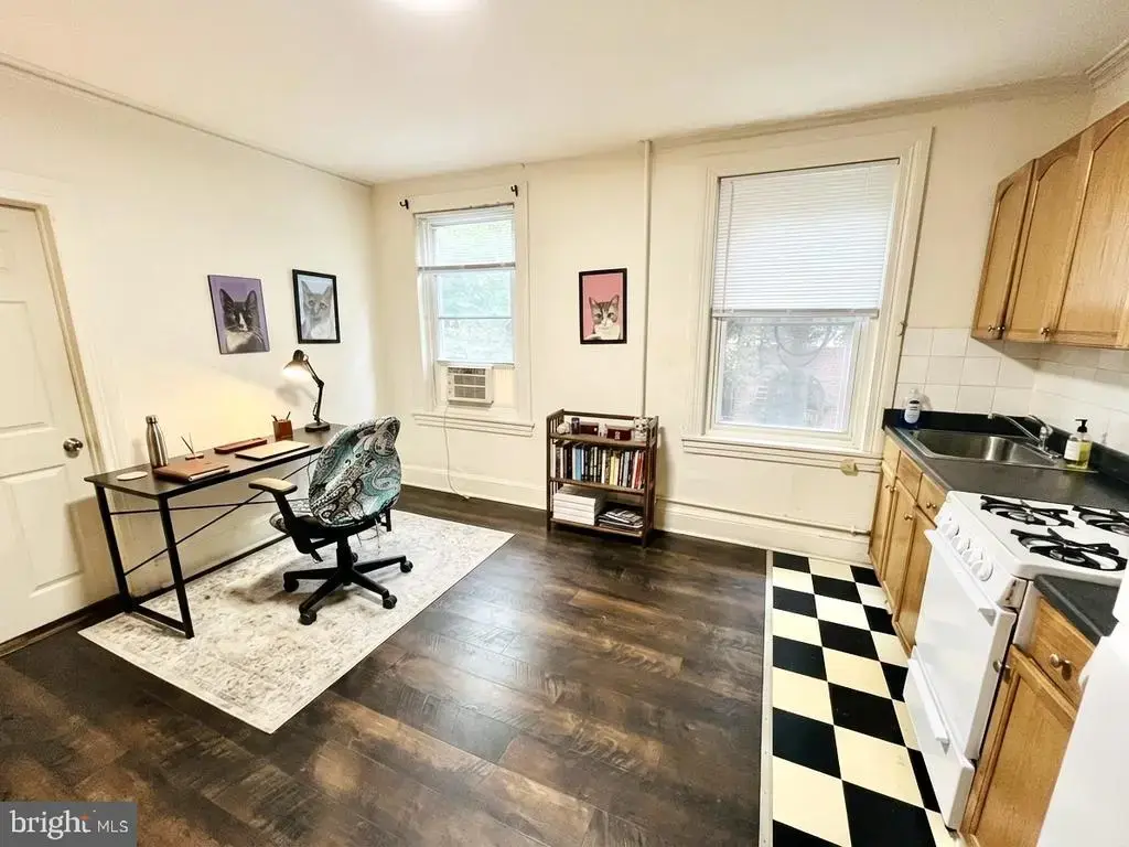 526 19th N #2r, PHILADELPHIA