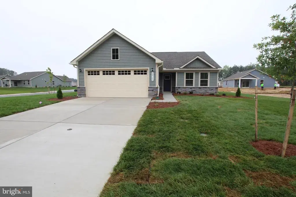 24103 Harvest Cir, MILTON