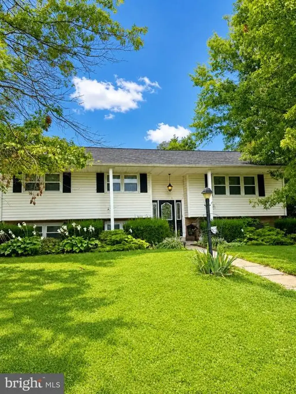 100 N Fairville Ave, HARRISBURG