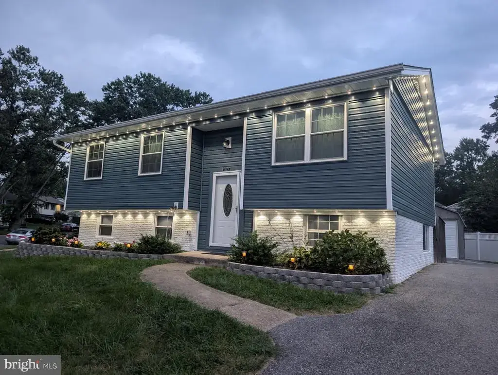 523 Chalet Dr W, MILLERSVILLE