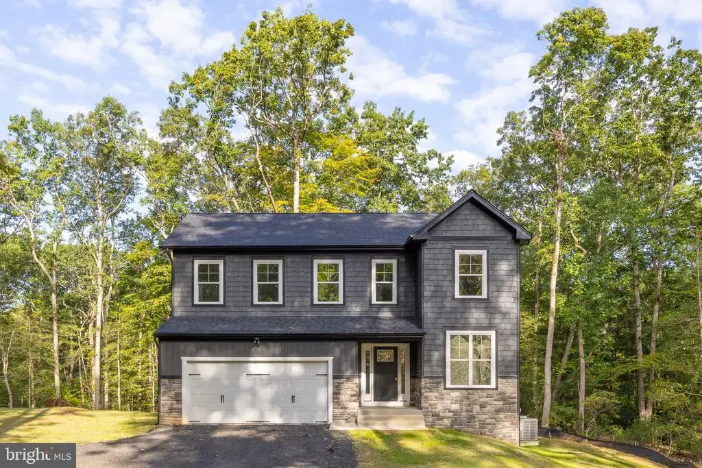 20 Tara Ln, STAFFORD
