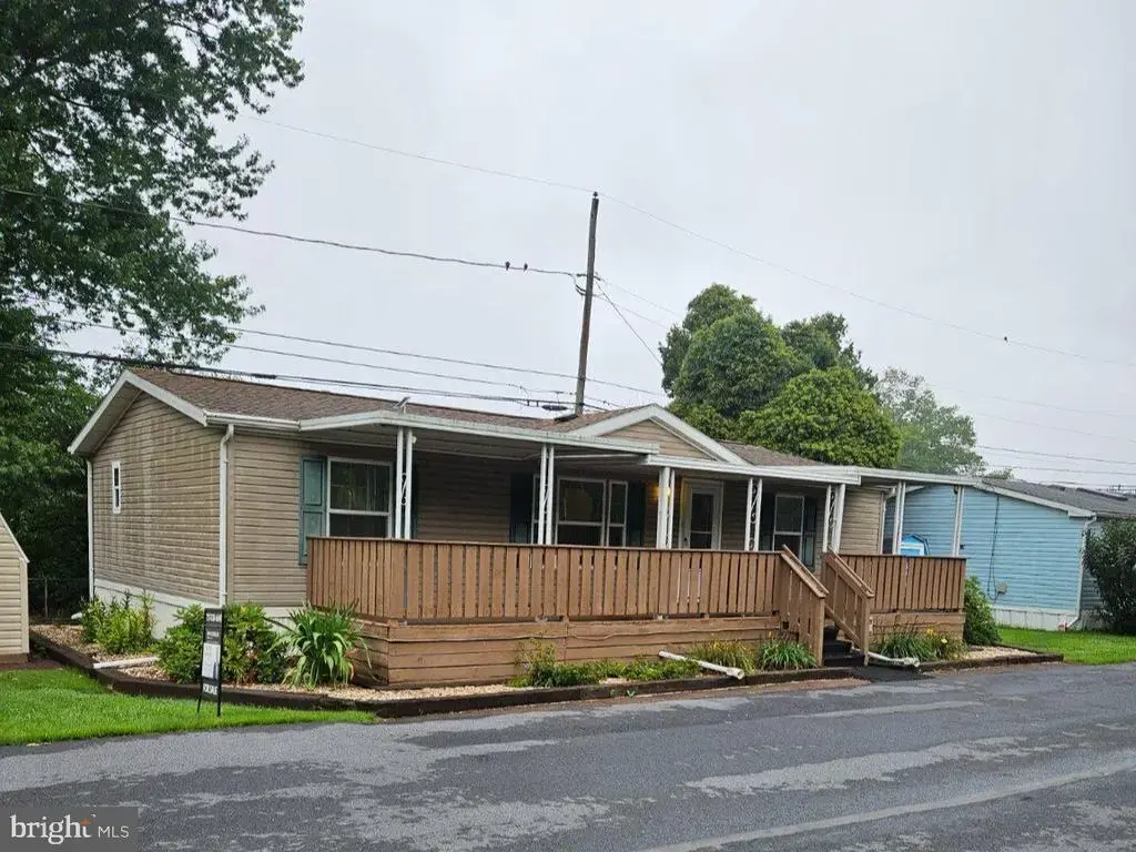 10 Madge Dr, LANCASTER