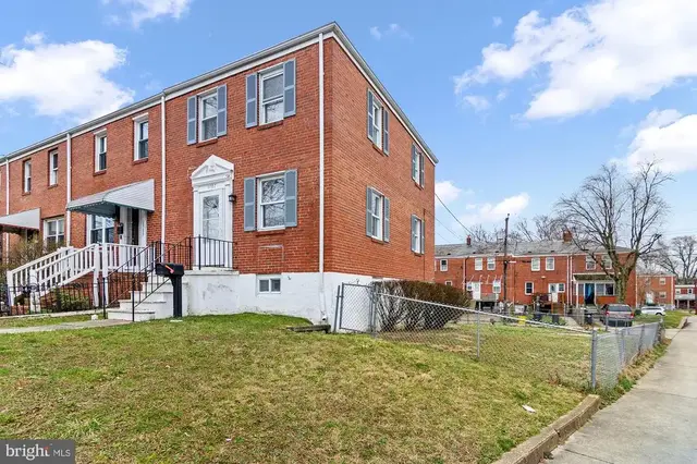 1707 Pin Oak Rd, Parkville