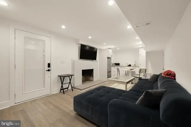 5231 Watson St Nw, Washington