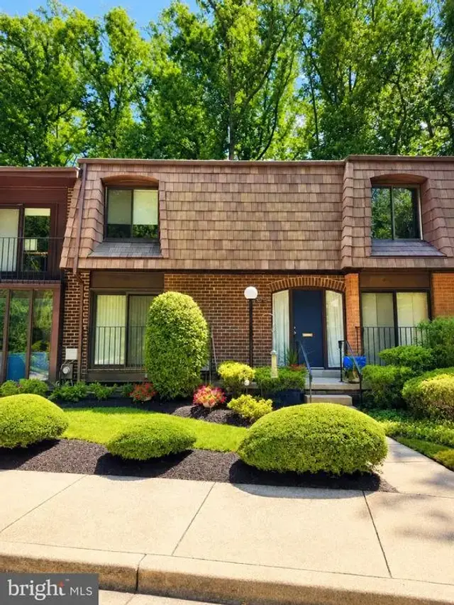 10713 Deborah Dr, Potomac