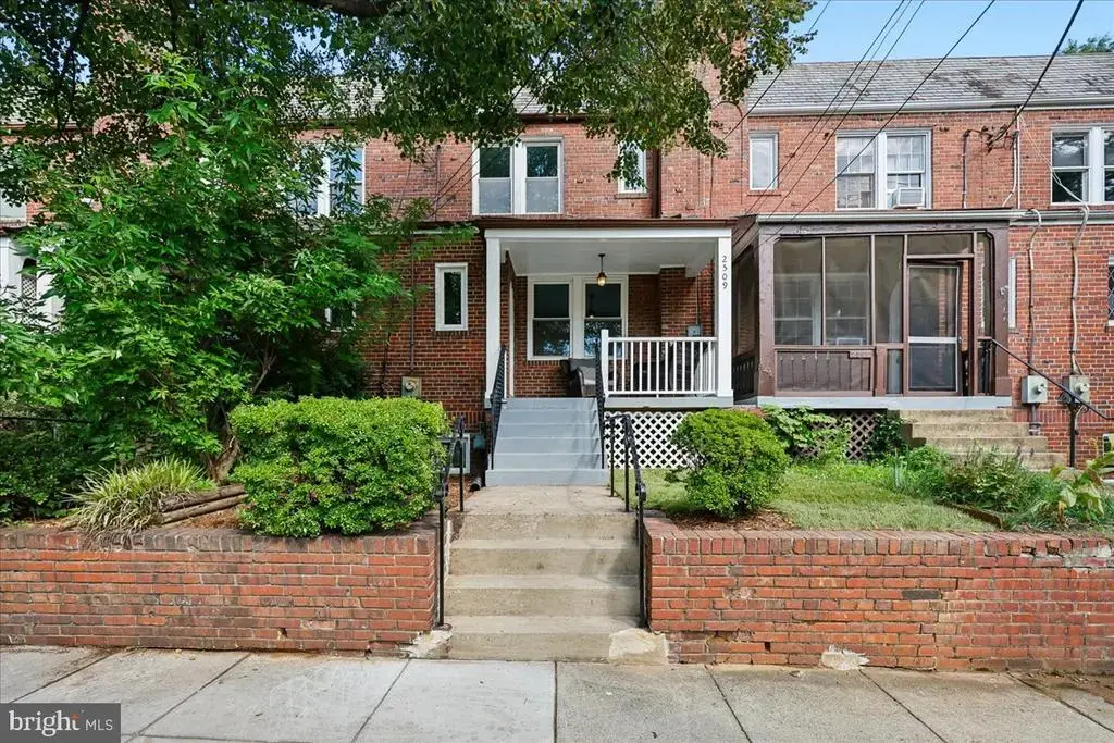 2509 39th St Nw, WASHINGTON