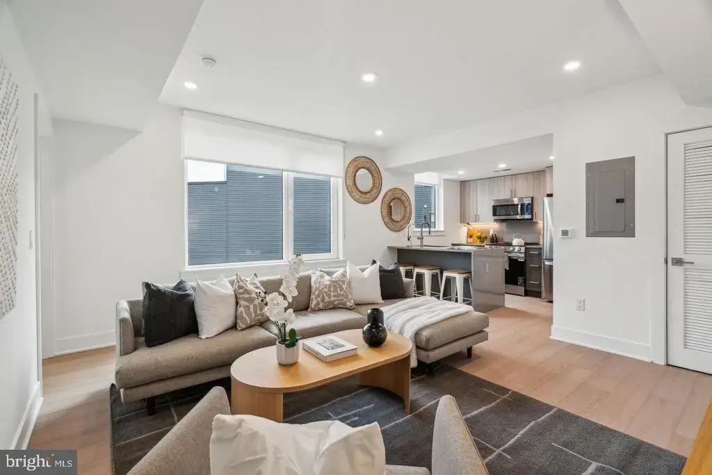 2000 Dreer St #205, PHILADELPHIA