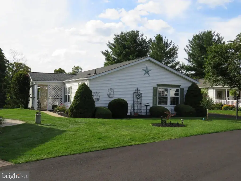 296 Blackberry Cir, NEW HOPE