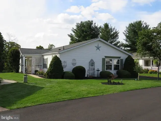 296 Blackberry Cir, New Hope