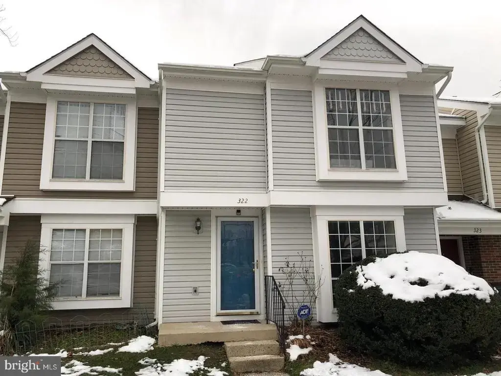 322 Lancaster Sq #322, STERLING
