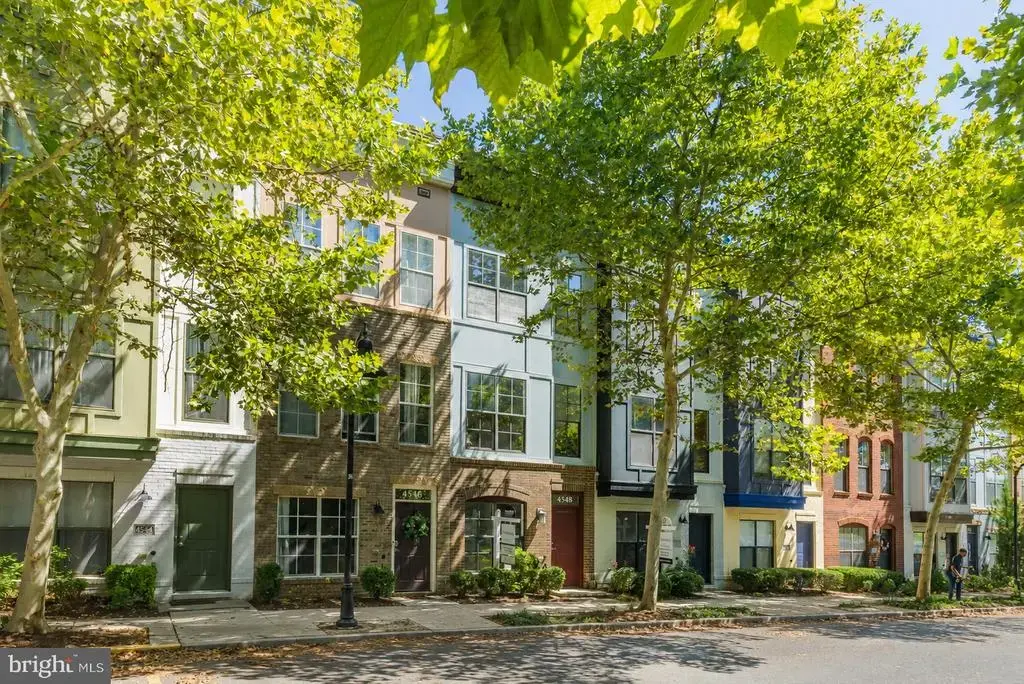 4548 Longfellow St, HYATTSVILLE
