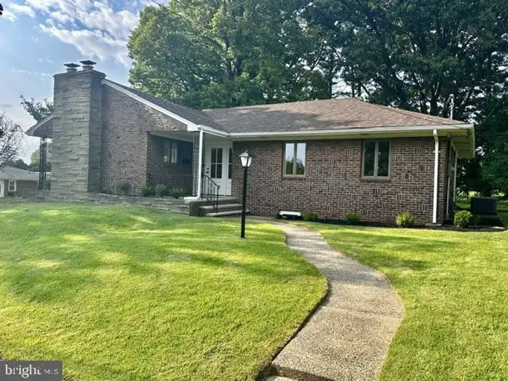 16 Charlotte St, SAYREVILLE