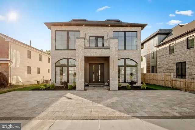 9741 Krewstown, Philadelphia