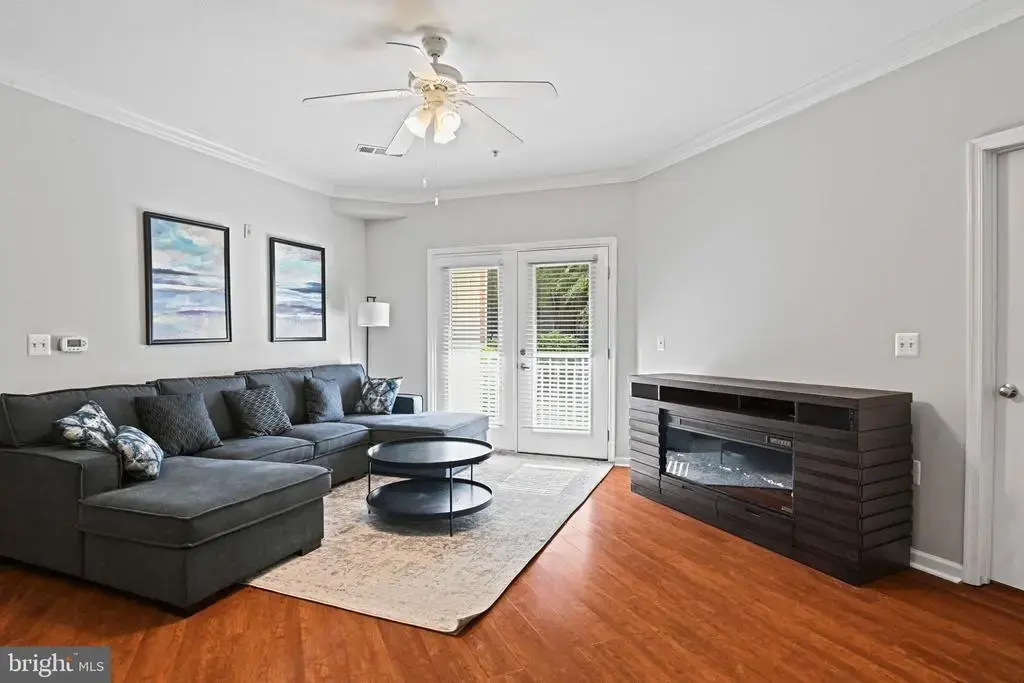 9490 Virginia Center Blvd #143, VIENNA