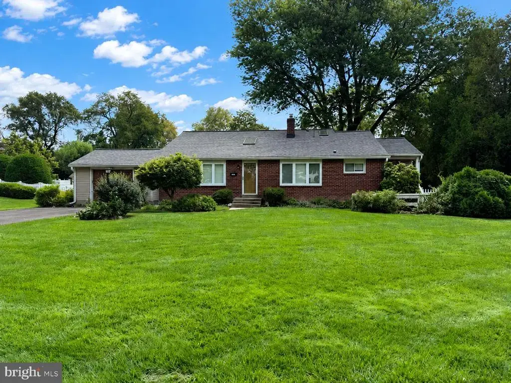 350 Summit Ave, LANGHORNE