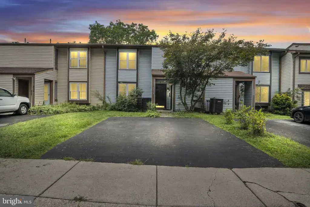 2323 Ionoff Rd, HARRISBURG