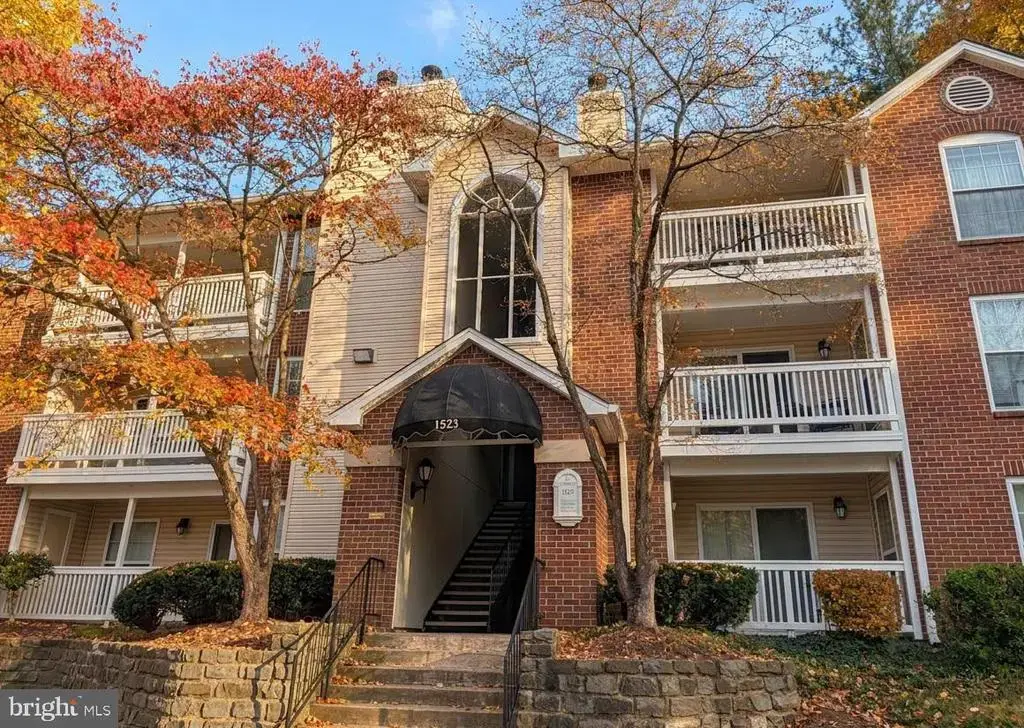 1523 Lincoln #103, MCLEAN