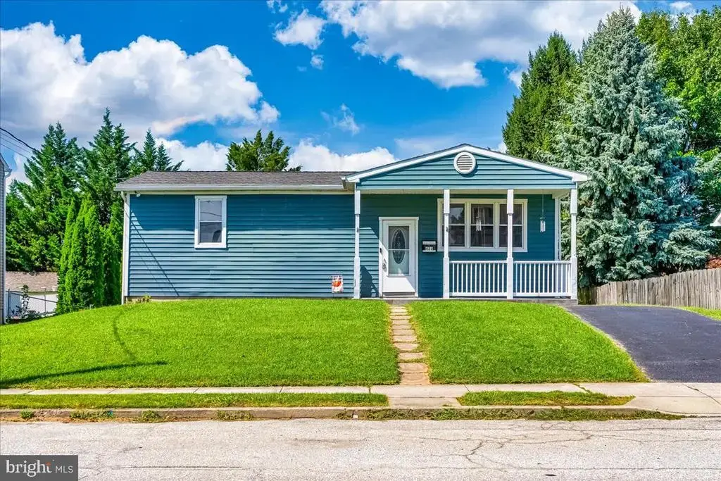 421 Ridge Ave, MC SHERRYSTOWN