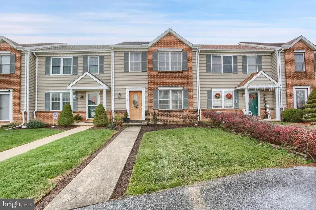 2449 Franklin Dr, EAST PETERSBURG
